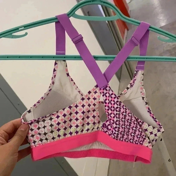 VS  sports bra - Picture 3 of 4